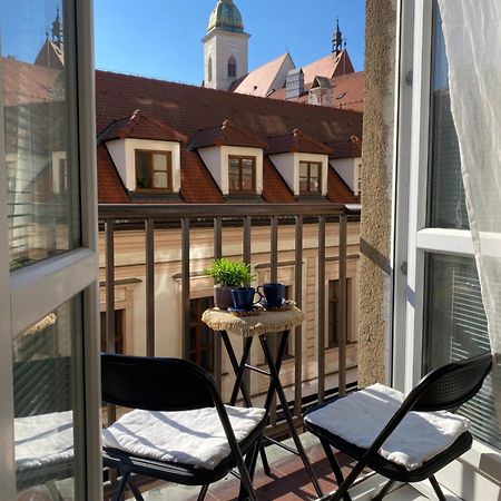 Audrey Hepburn Apartment Cathedral View Top Location Air Conditioned Bratislava Bagian luar foto