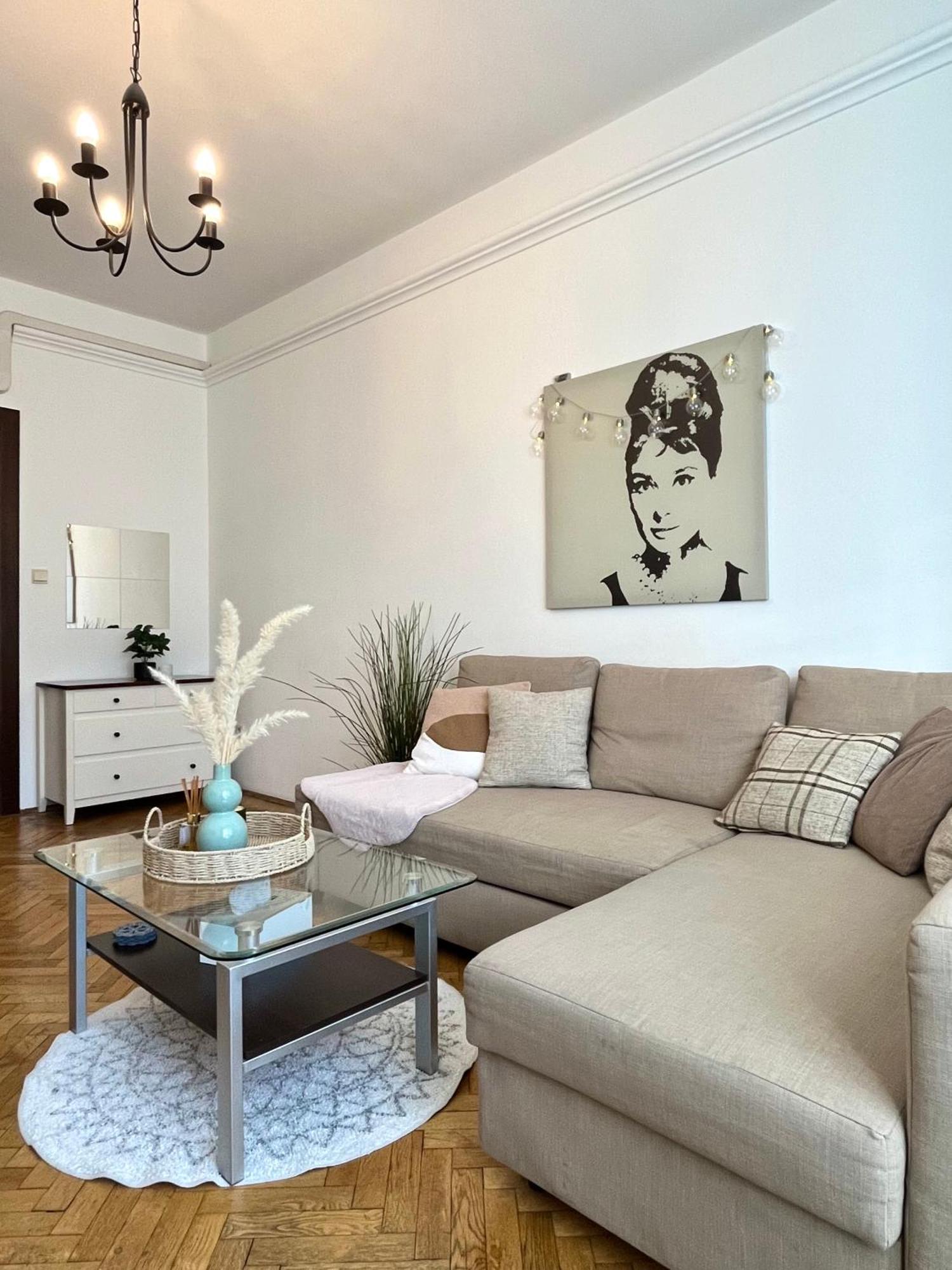 Audrey Hepburn Apartment Cathedral View Top Location Air Conditioned Bratislava Bagian luar foto