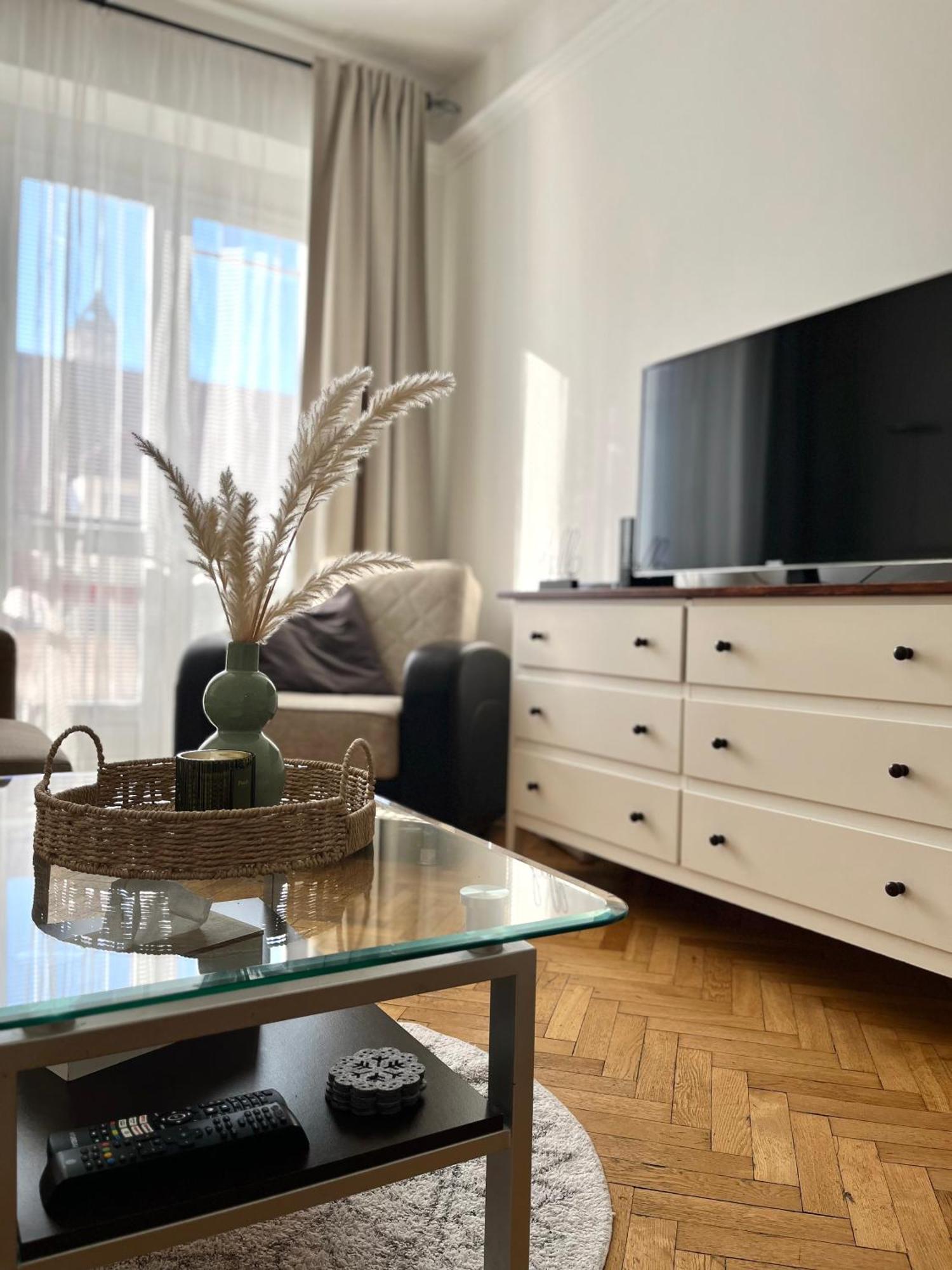 Audrey Hepburn Apartment Cathedral View Top Location Air Conditioned Bratislava Bagian luar foto