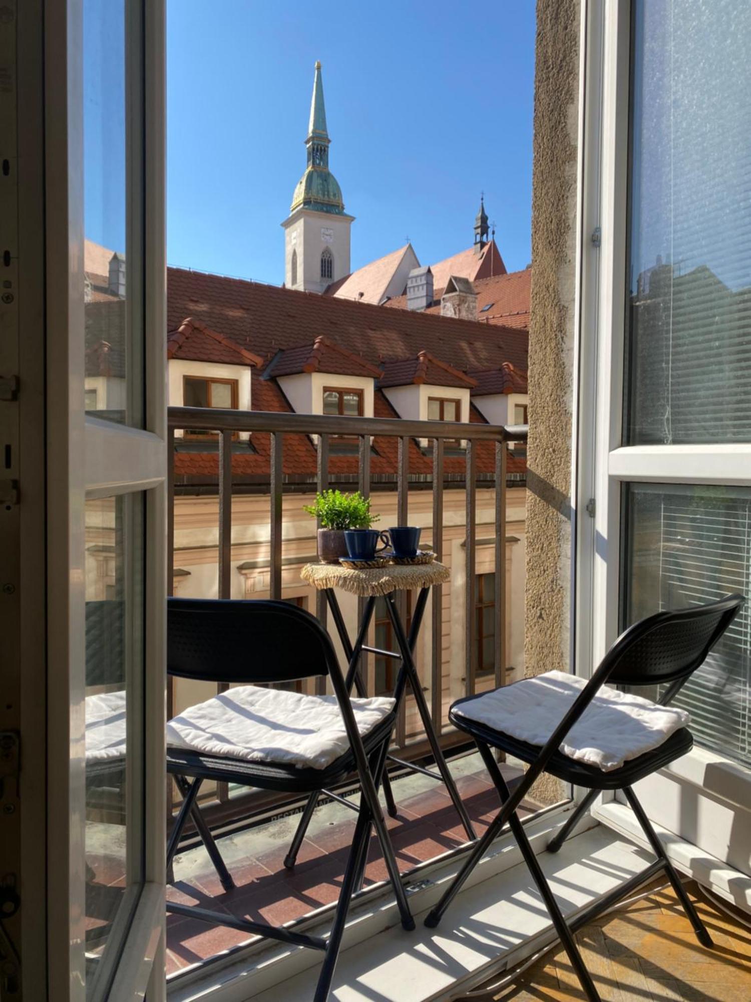 Audrey Hepburn Apartment Cathedral View Top Location Air Conditioned Bratislava Bagian luar foto