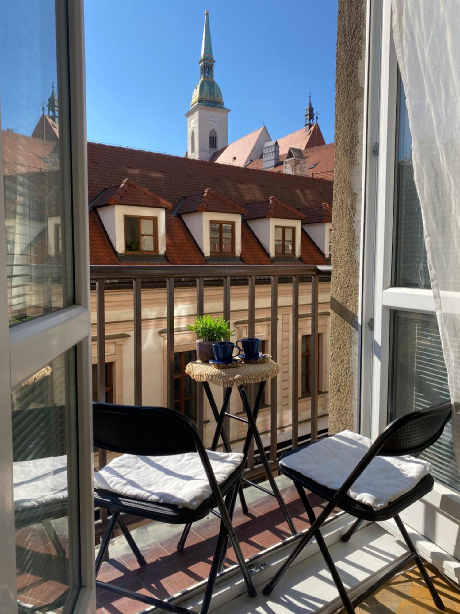 Audrey Hepburn Apartment Cathedral View Top Location Air Conditioned Bratislava Bagian luar foto